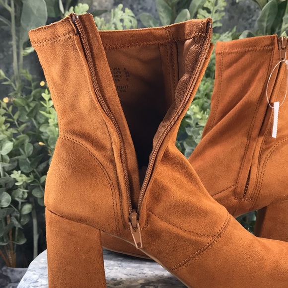 Fioni Suzy Camel Faux Suede Round Toe Zip Boots 9”H, 3”Heels WMS 8M🧡NWT&NIB🧡 - Picture 7 of 12